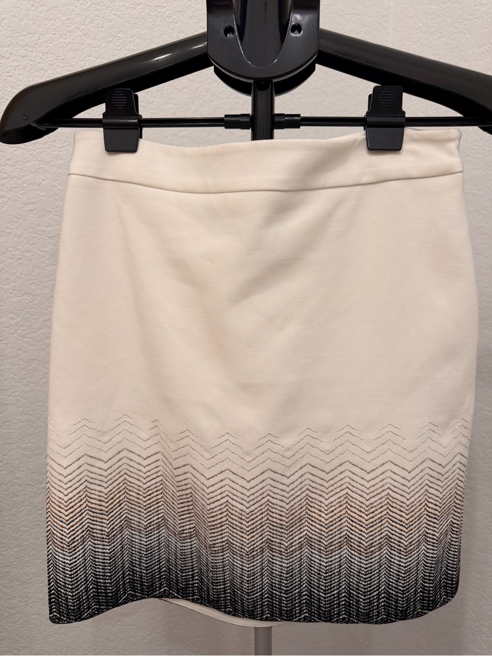 White House Black Market Cream Ombre Chevron Midi Skirt